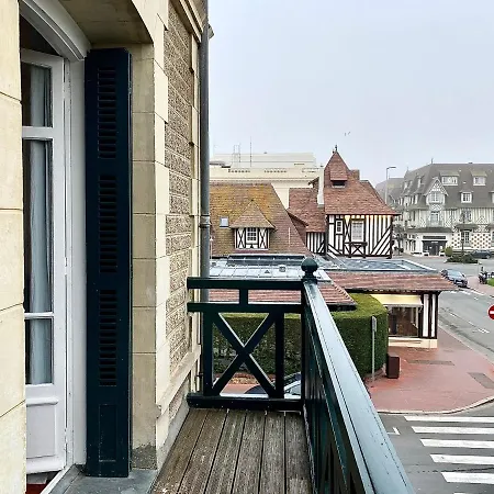 Les Mouettes A Deauville Exterior photo
