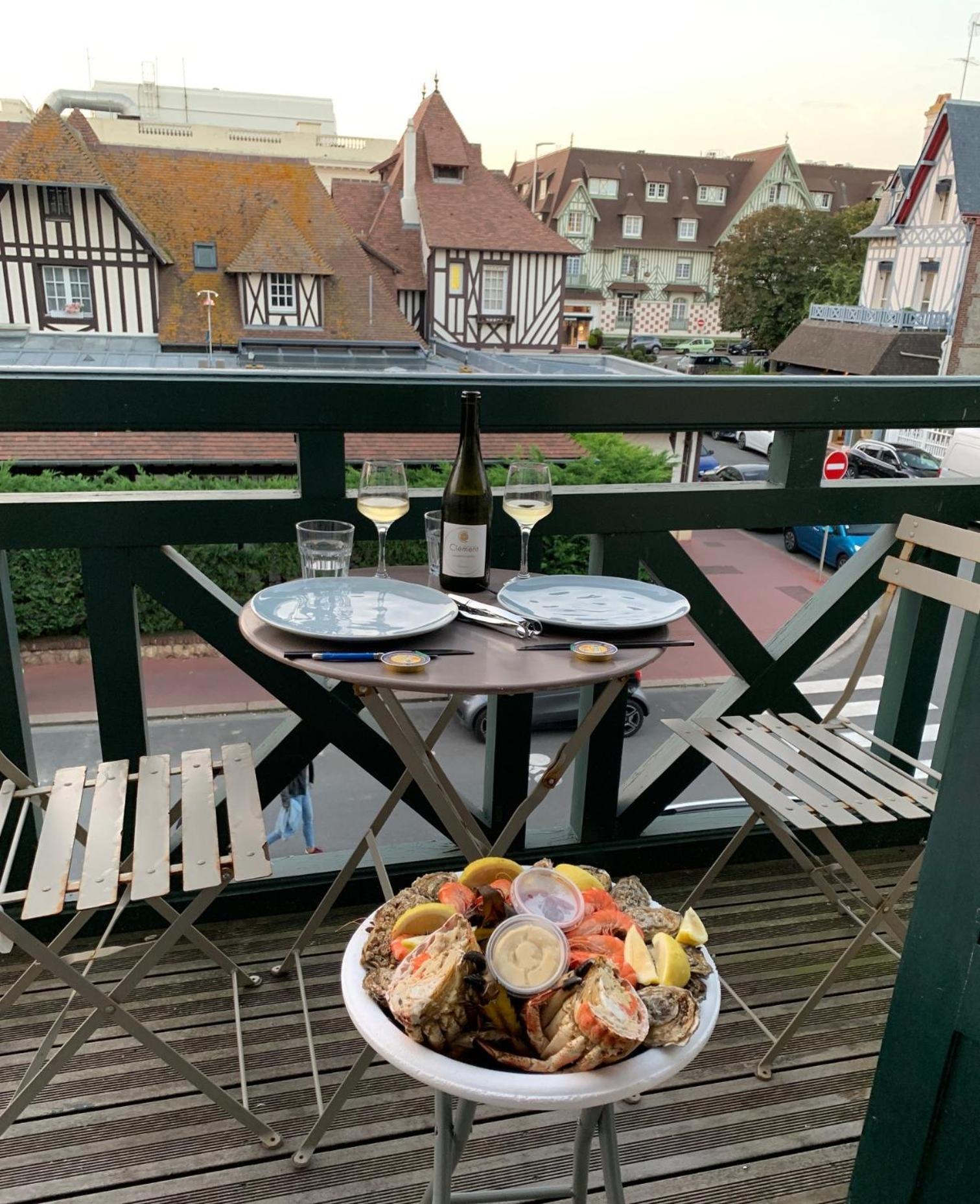 Au Coeur De Deauville, Joli 2 Pièces Appartement *